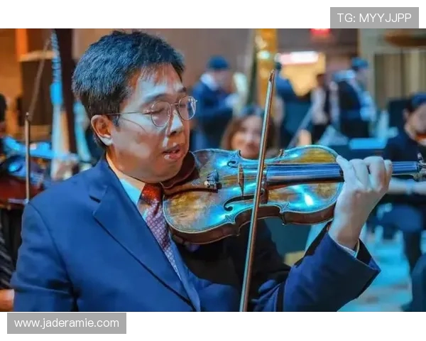 利昂内尔梅西以非凡天赋与坚持改写世界足球历史新篇章