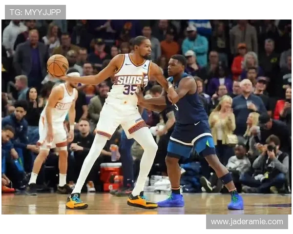 太阳队与森林狼季前赛精彩对决展现新赛季球队实力与战术风采