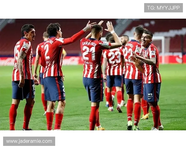 巴塞罗那与马德里竞技激战正酣谁能在西甲争夺战中胜出